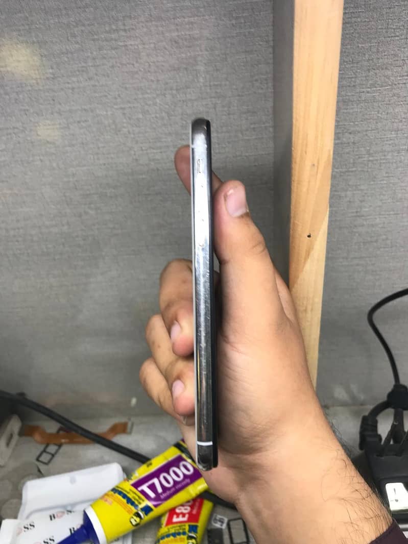 Apple iPhone X 5