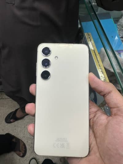 Samsung Mobile S24 non pta 8/128 back pr bubble aya wa