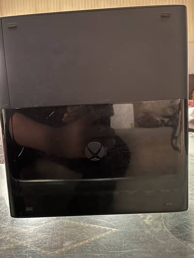 Xbox 360 e-slim like a brand new available in best price with box