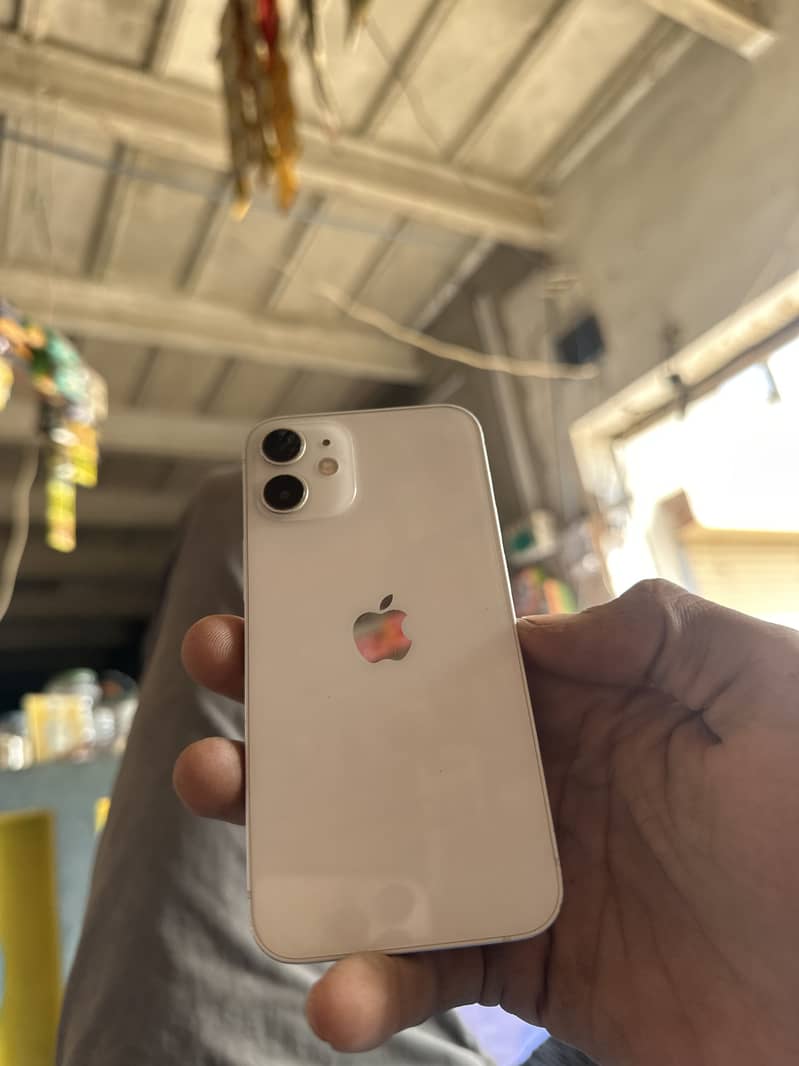 Apple iPhone 12 mini 0
