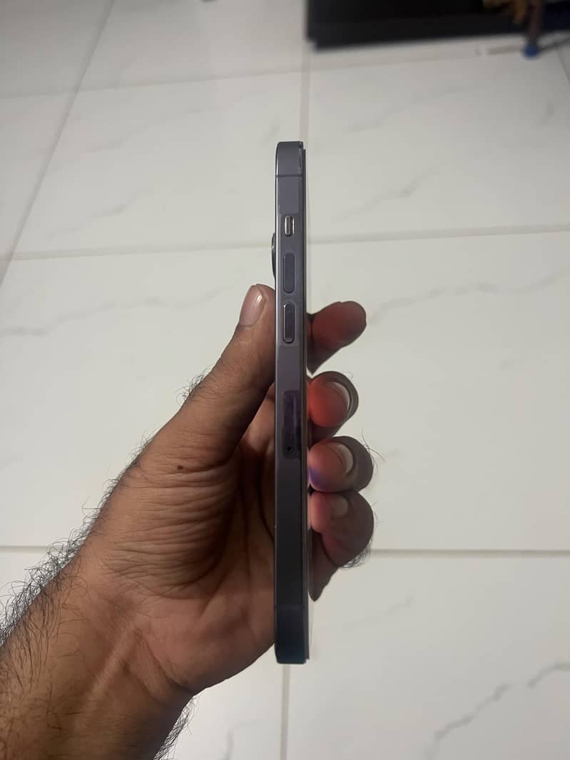 iphone 14 pro 2