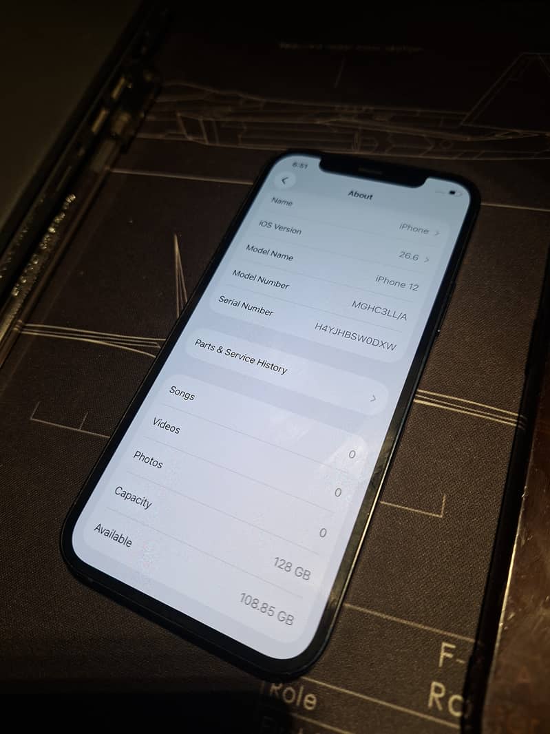 Apple iPhone 12 4