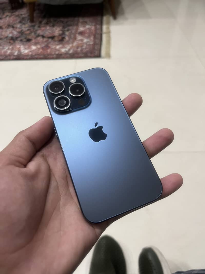 Apple iPhone 15 Pro 0