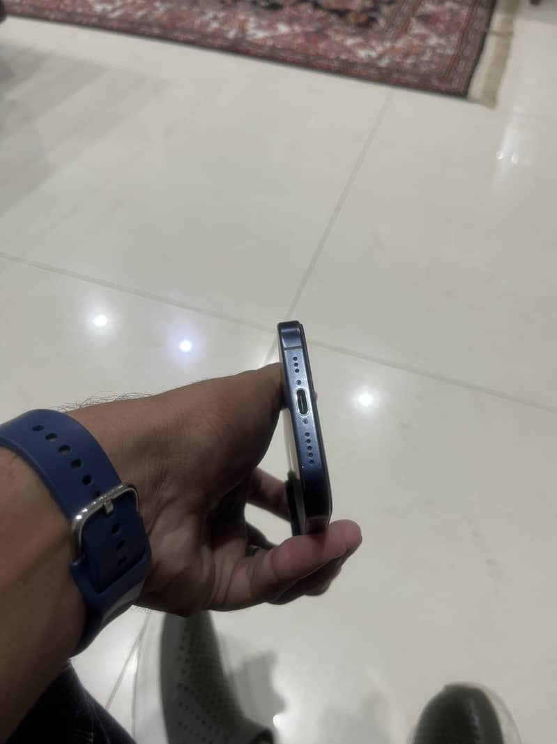 Apple iPhone 15 Pro 8