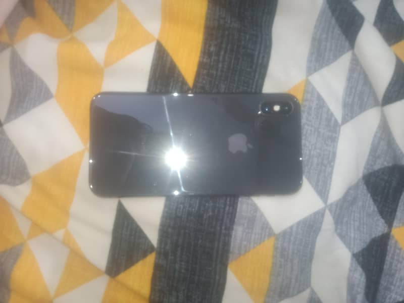 Apple iPhone X 4