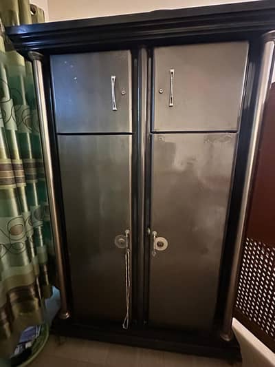 Almost new iron cupboard in cheap price