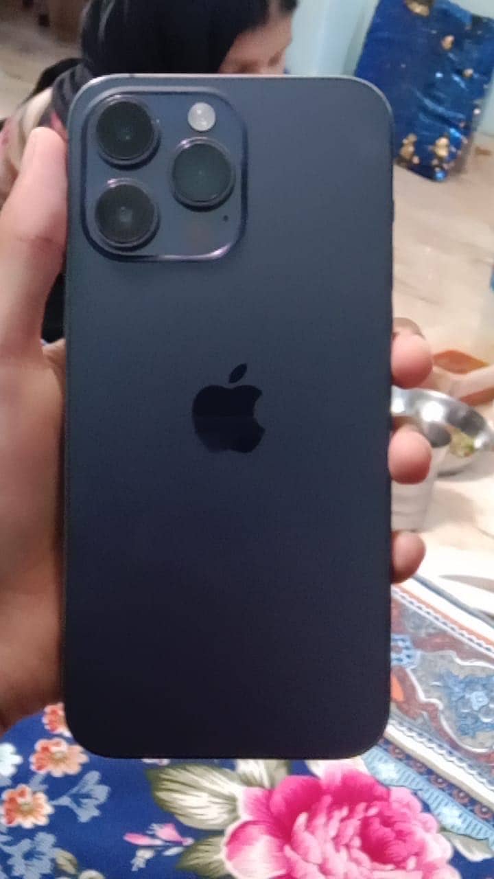 Apple iPhone 14 Pro Max 0