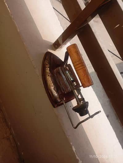 Vintage Antique Electric Iron