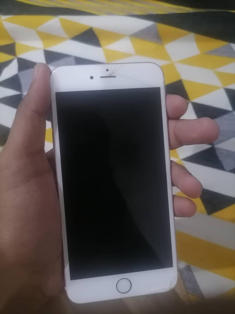 Apple iPhone 16 Plus 1