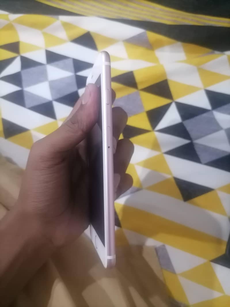 Apple iPhone 16 Plus 5