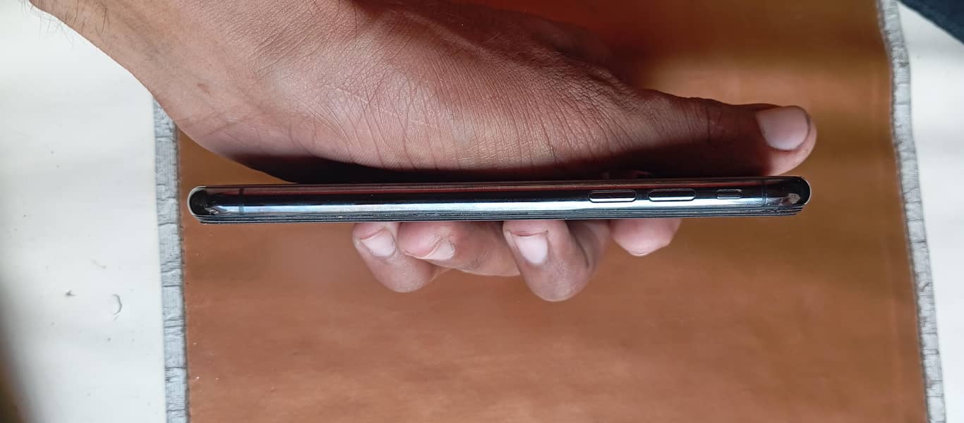 Apple iPhone X 0