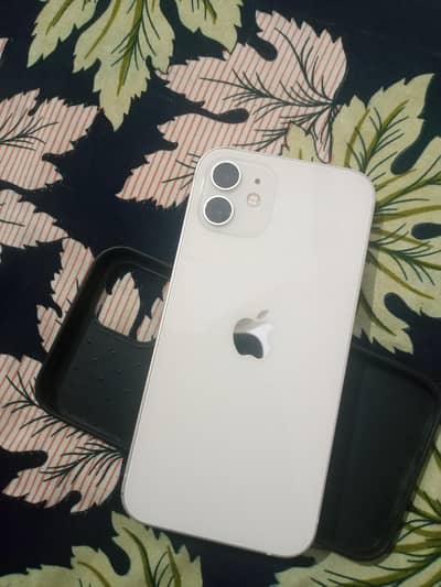 Apple iPhone 12