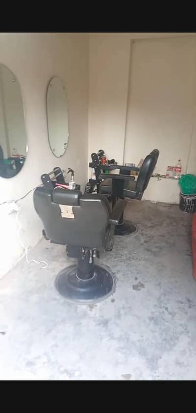 Two saloon chairs two mirror two saloon troli