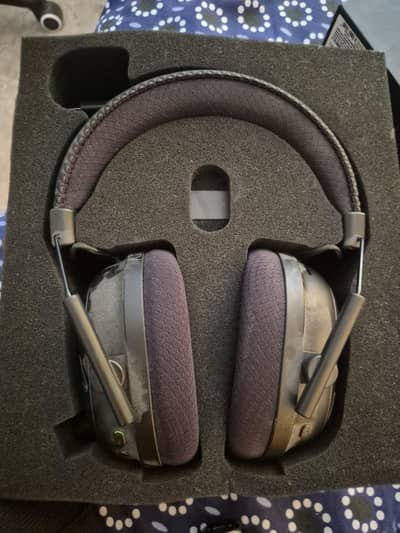 Razer BlackShark V2 Pro Wireless Gaming Headset - Black