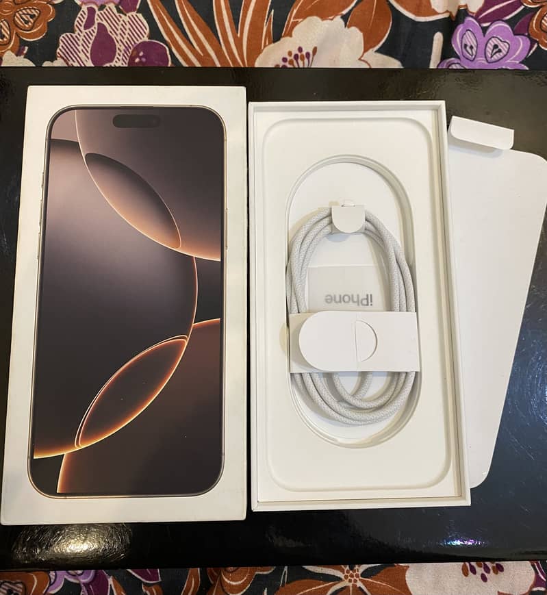 Apple iPhone 16 Pro Max 8