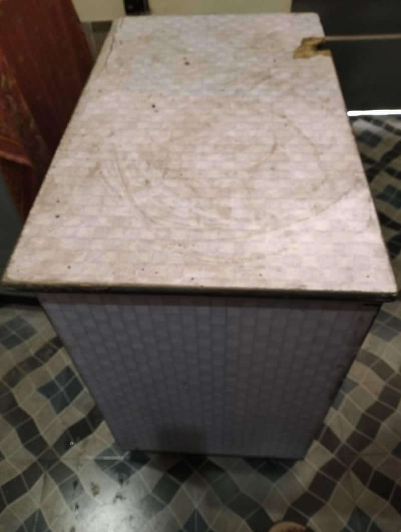 Computer Table 0