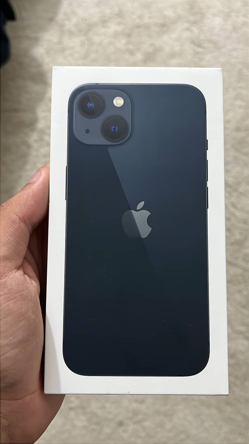 Apple iPhone 13 0
