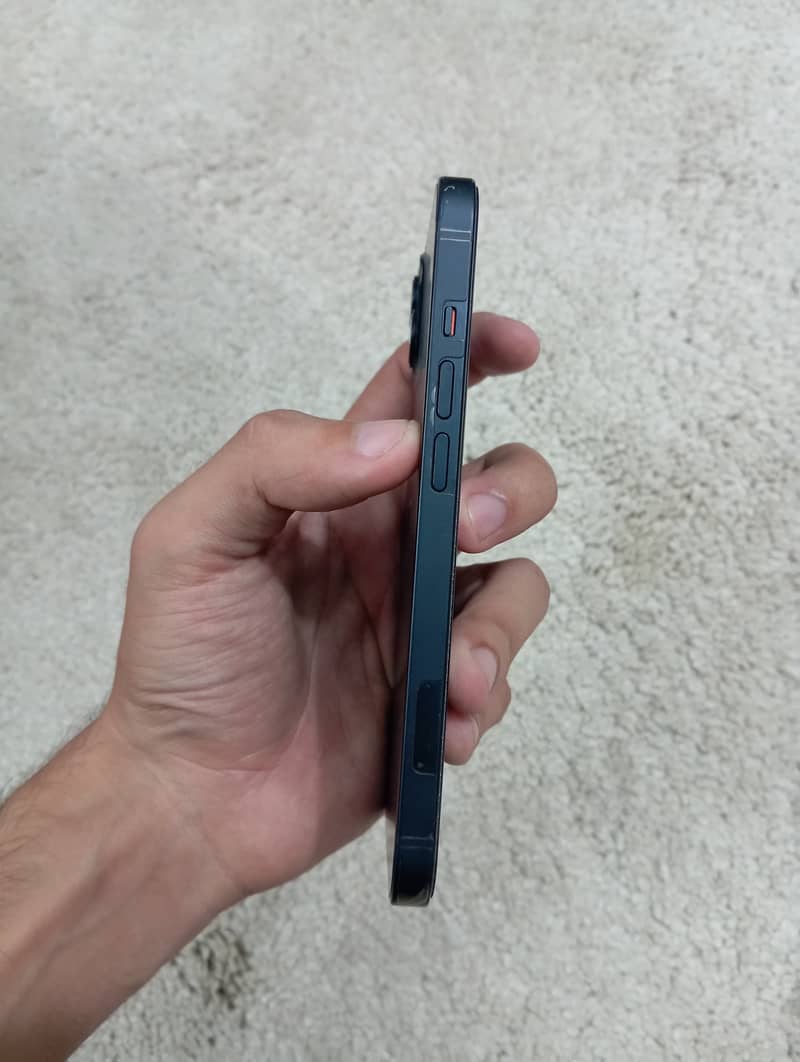 Apple iPhone 13 3