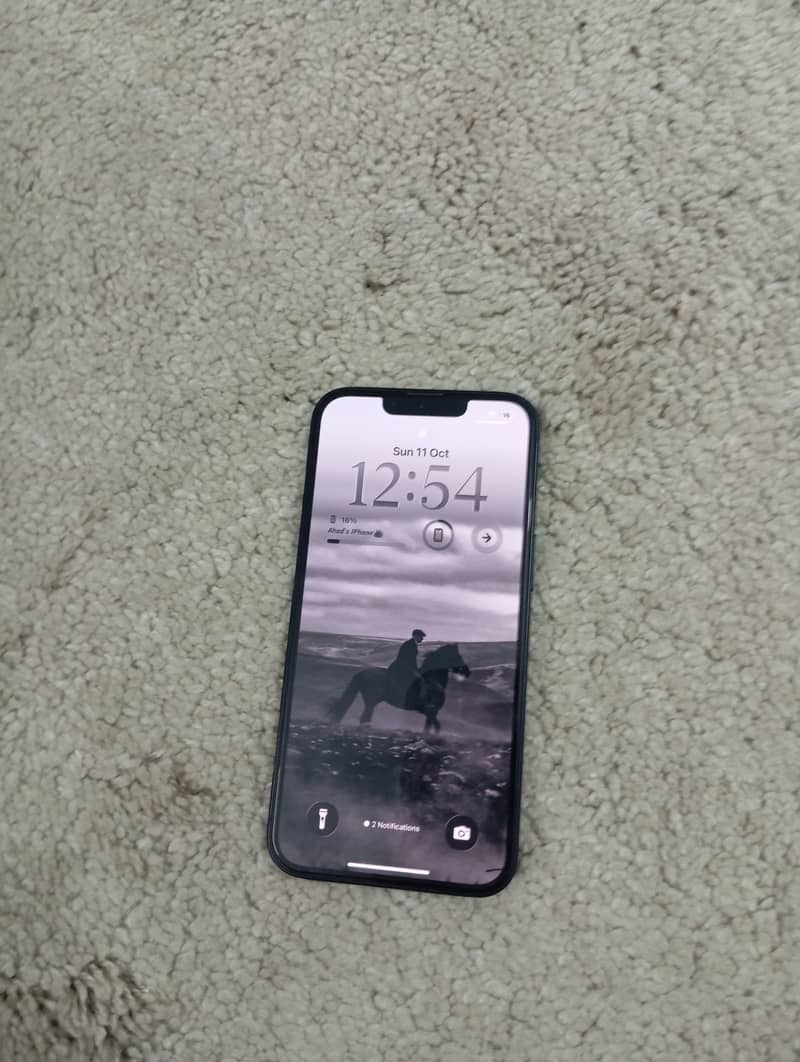 Apple iPhone 13 8