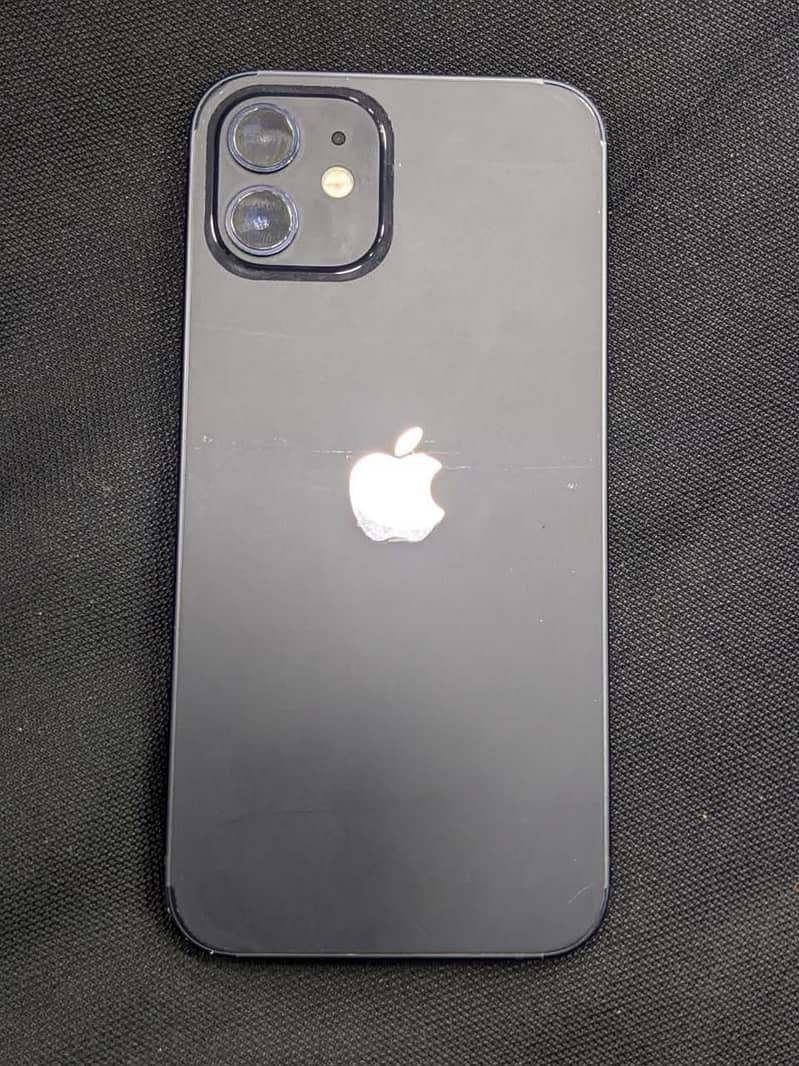 Apple iPhone 12 4