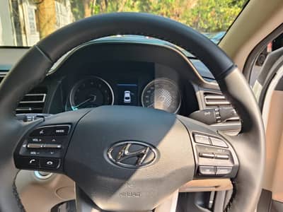 Hyundai Elantra 2.0 Limited Edition (Cappuccino Interior) 2025