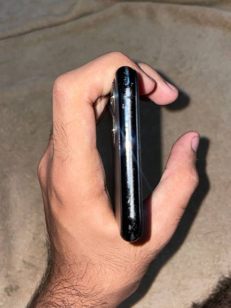 Apple iPhone 11 Pro Max 5
