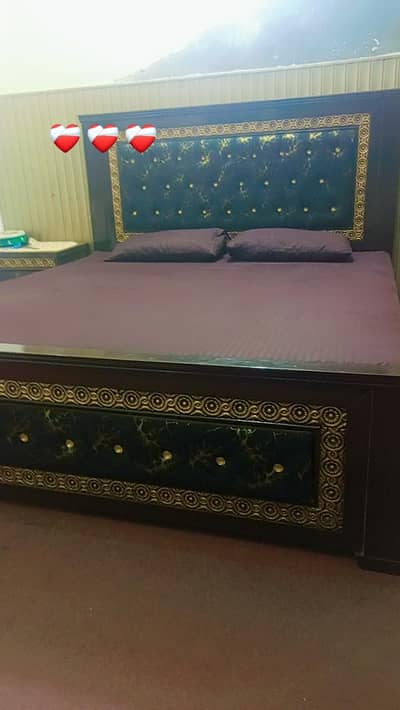 bed with matress