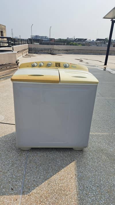 Dawlance DW 5200 Semi automatic 10kg heavy Duty WASHING MACHINE
