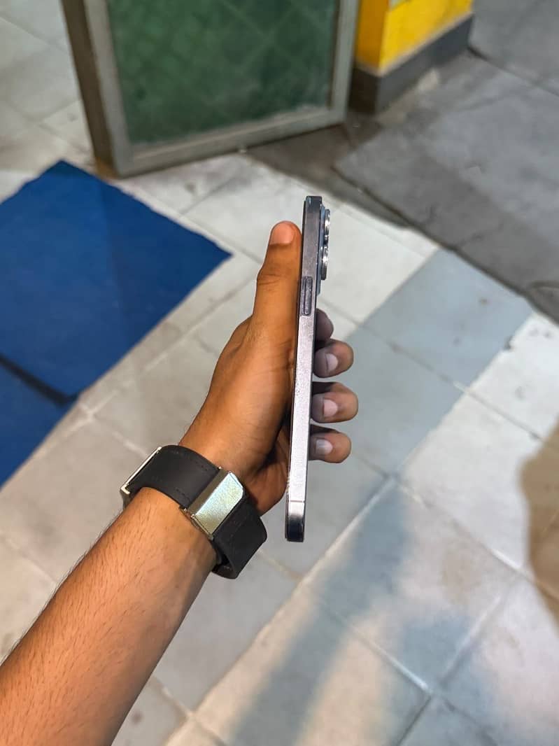 Apple iPhone 13 Pro Max 1