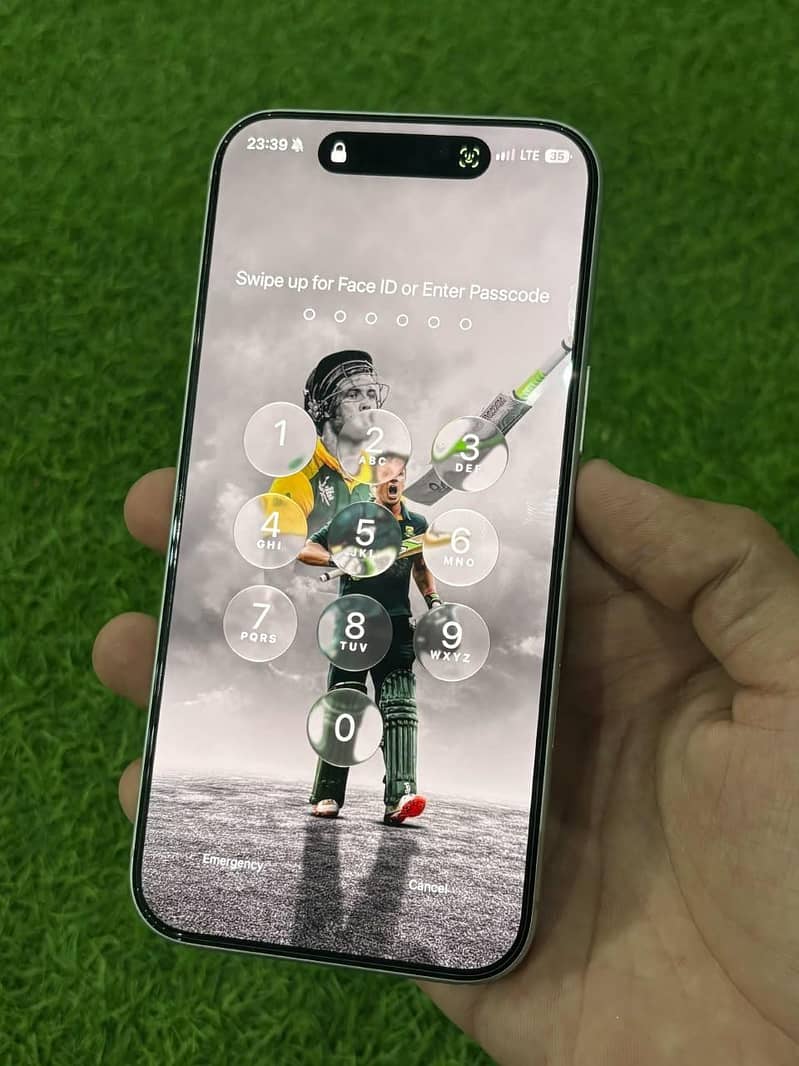Apple iPhone 17 Pro Max 3