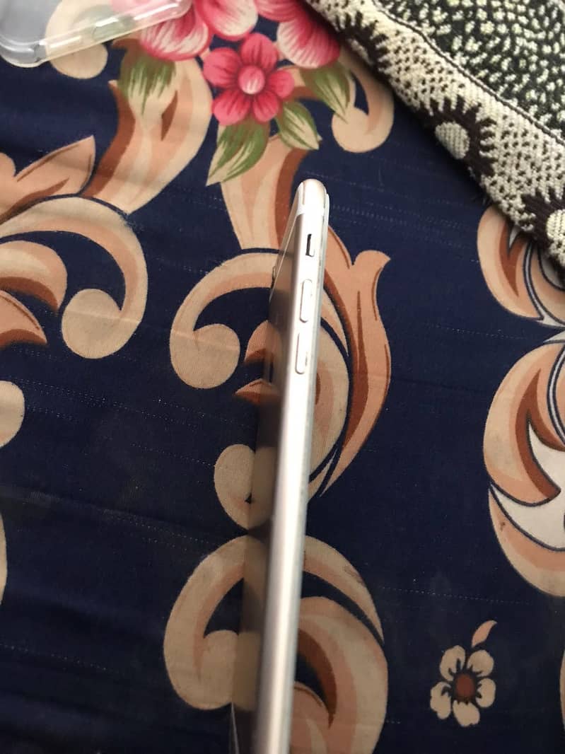 Apple iPhone 6S Plus 1