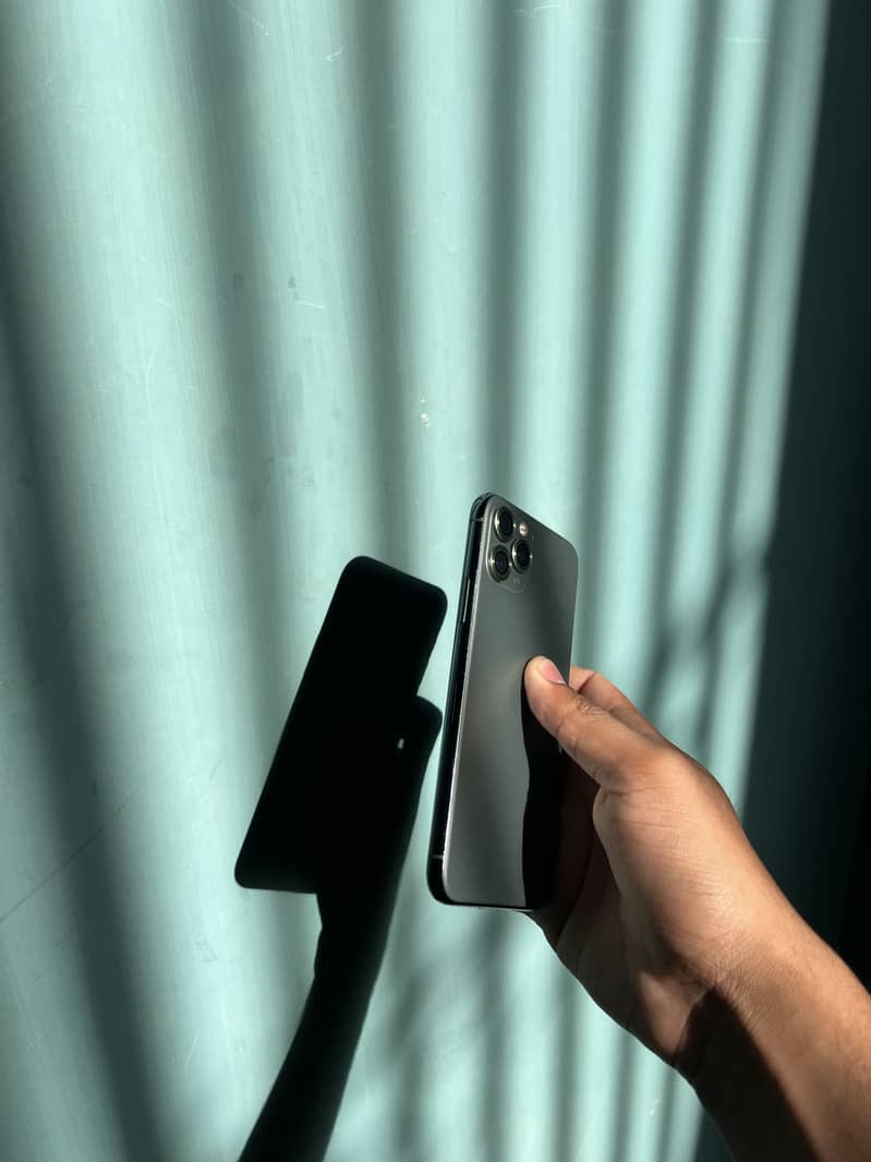 Apple iPhone 11 Pro 3