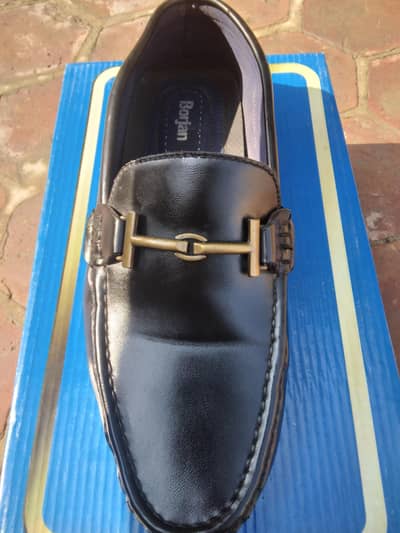 Black formal shoes (Branded)