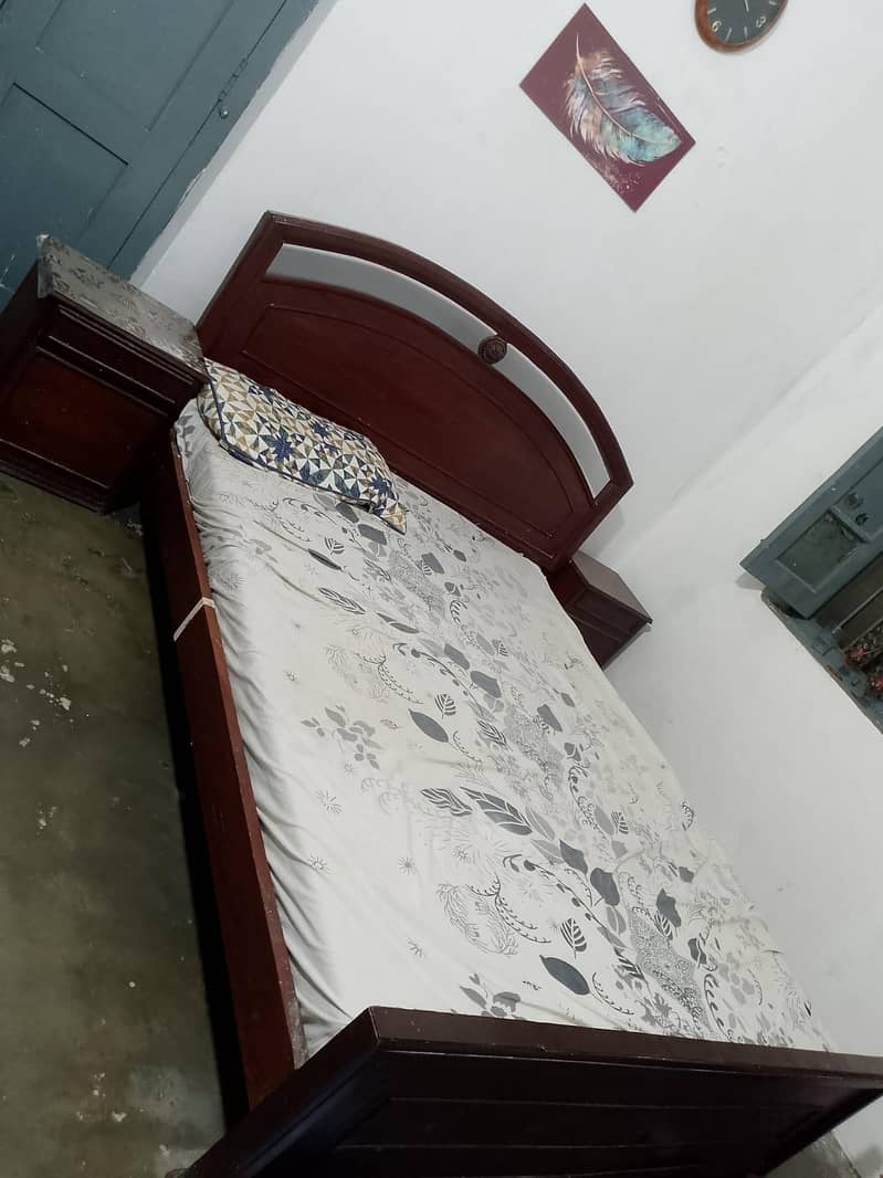 Double bed with side tables 1