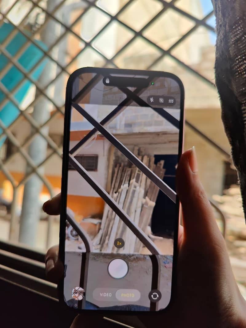 Apple iPhone 15 4