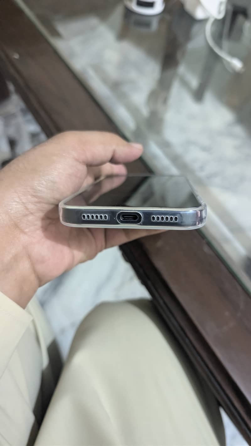 Apple iPhone 17 Pro Max 2