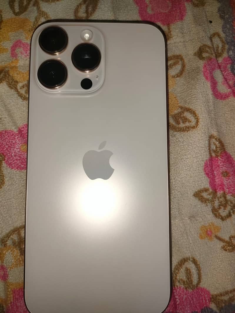 Apple iPhone 16 Pro Max 8