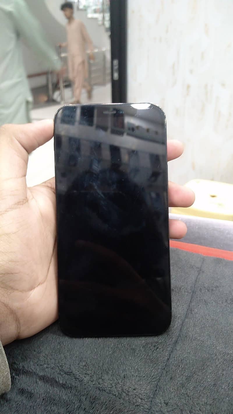 Apple iPhone 12pro 1