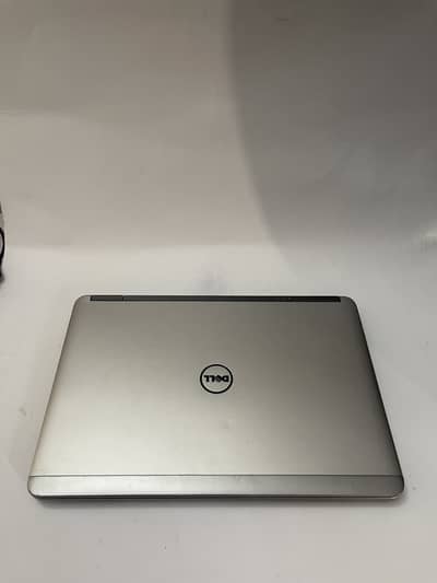 Dell Latitude e7240 i5 45h gen