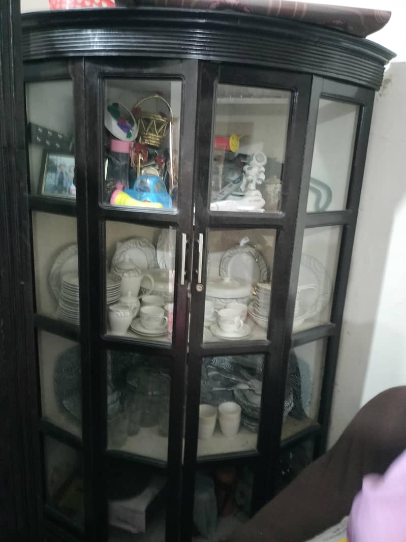 Dreesing+Corner Showcase 1