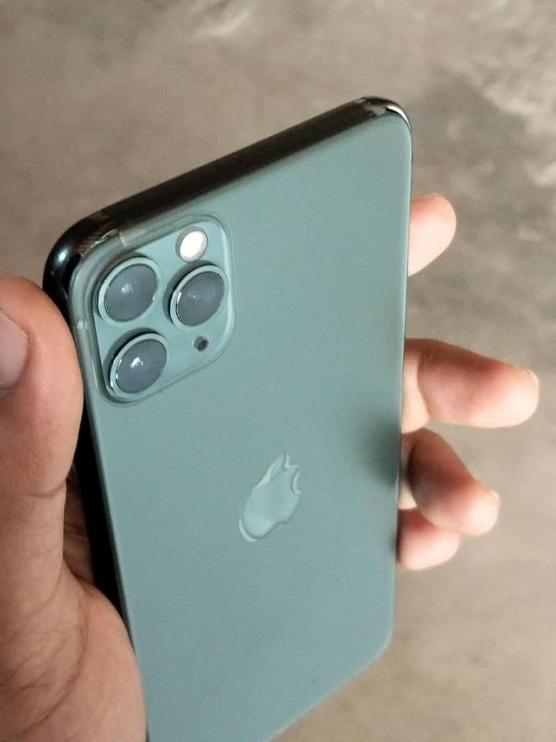 iPhone 11 Pro Max 0