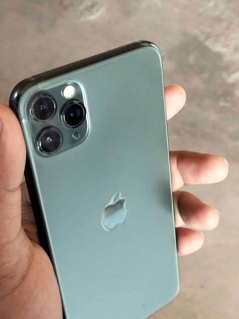 iPhone 11 Pro Max 2