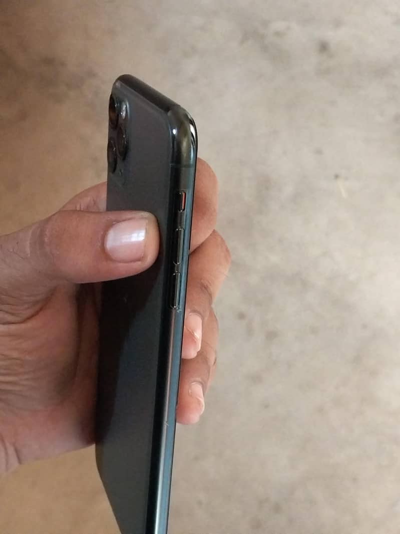 iPhone 11 Pro Max 5