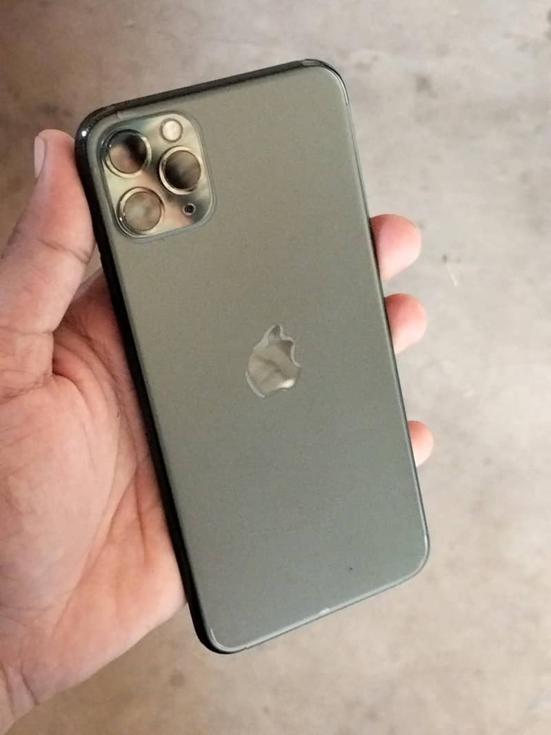 iPhone 11 Pro Max 14