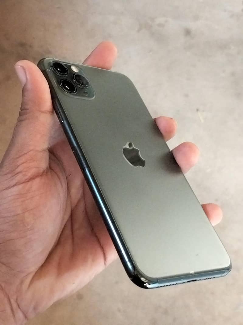 iPhone 11 Pro Max 15