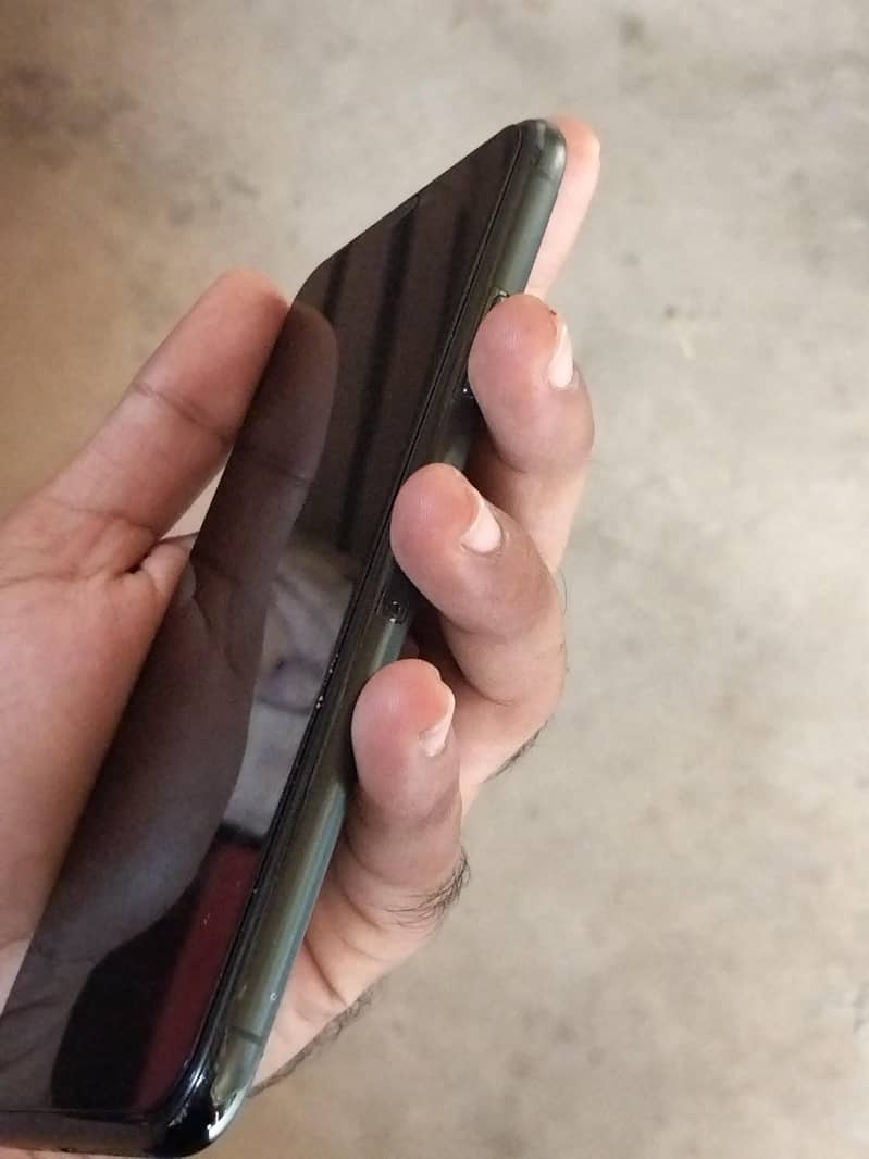iPhone 11 Pro Max 16