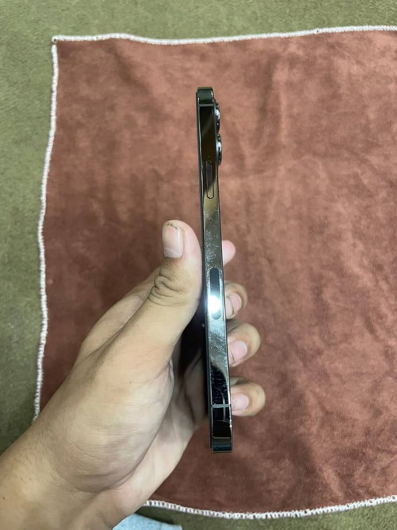 Apple iPhone 12 Pro Max 7