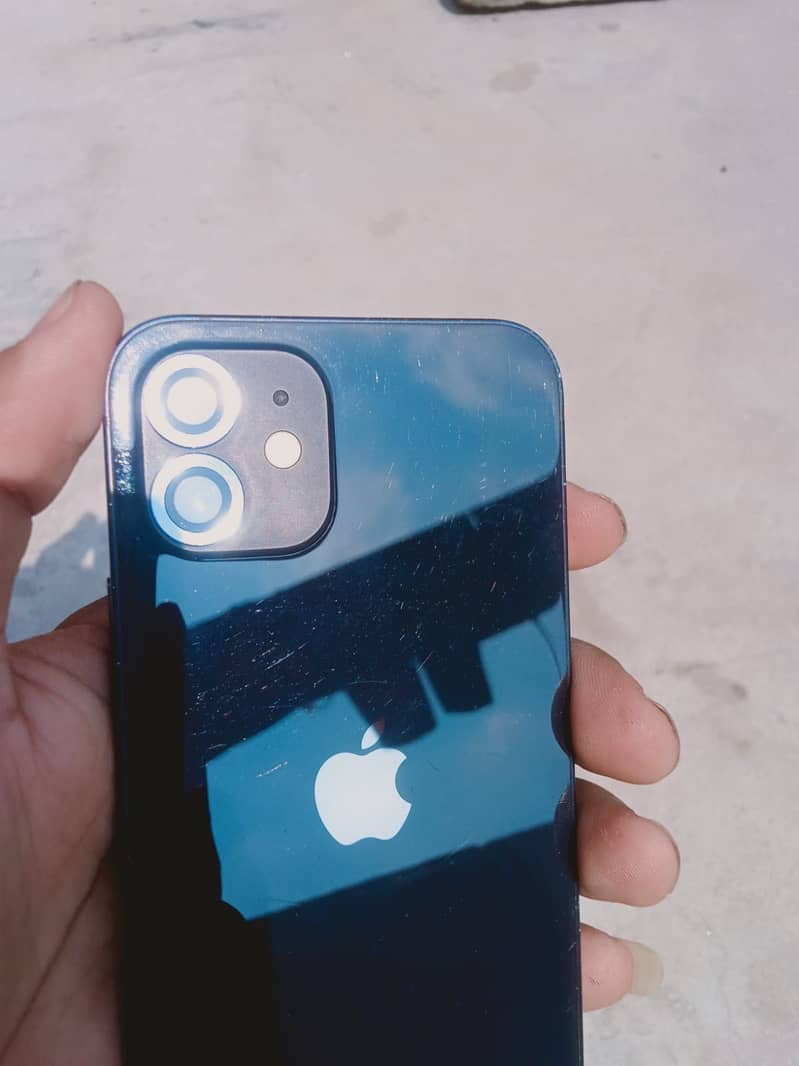 Apple iPhone 12 2