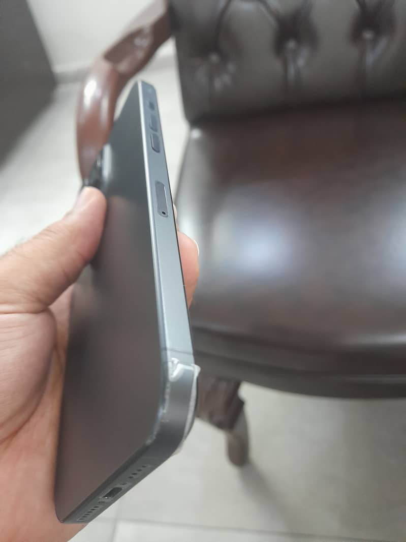 Apple iPhone 15 Pro Max 6