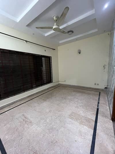 5 Marla 4 bedroom available for rent soan garde